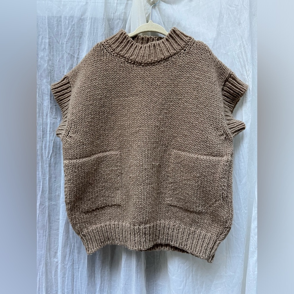 Babaa kids vest size 6